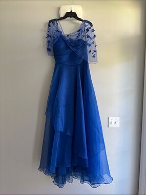 NEW WITH TAGS 
THEIA atlas shawl draped gown in sapphire. Sz 12